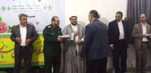 شعر خوانی آقای مرتضی حسینی اسفاد در شهرستان نهبتدان به مناسبت هفته وحدت 2