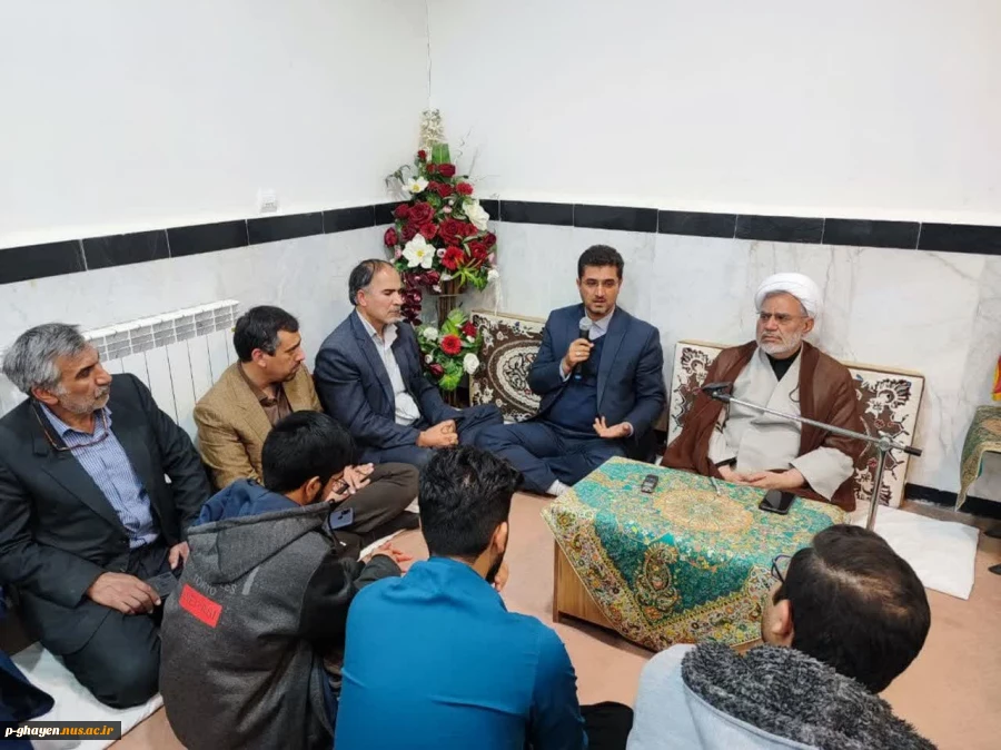 جلسه وحدت حوزه و دانشگاه  به مناسبت سالروز شهادت آیت الله مفتح  با حضور دکتر محمدی فرماندار، امام جمعه ، روسای دانشگاه ها، حوزه های علمیه، دانشجویان و طلاب شهر قائن در محل دفتر امام جمعه شهر قائن برگزارشد. 2
