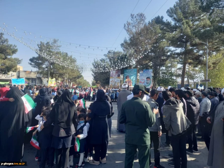 شرکت ریاست و کارکنان و اساتید و دانشجویان آموزشکده فنی در راهپیمایی 13 آبان 4
