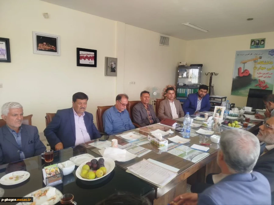 دیدار صمیمی ریاست دانشگاه ملی مهارت واحد استانی خراسان جنوبی«جناب دکتر علیرضا جهانگیر» به اتفاق همکاران استانی و «جناب دکتر غلامپور»فرماندار شهرستان قاینات 4